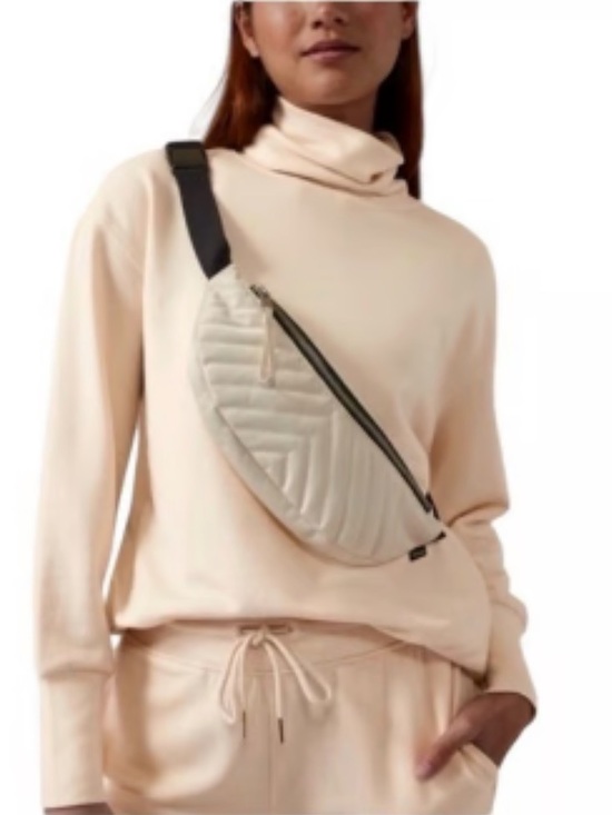 Athleta Handbags - NEW Athleta Kinetic Shine Waistbag Fanny Pack Cream